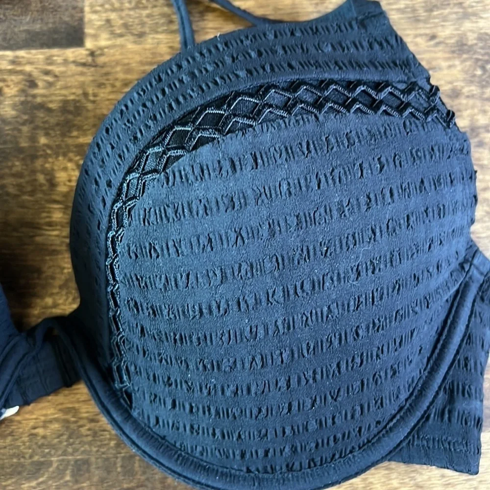 TIME‎ & TRU Solid Black Halter Bikini Top Size Large MINIMALIST BOHO
